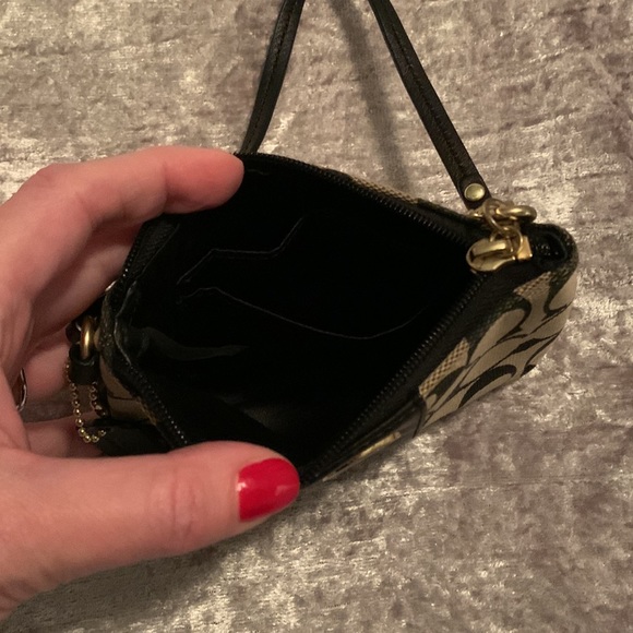 Coach Wristlet - Picture 6 of 6